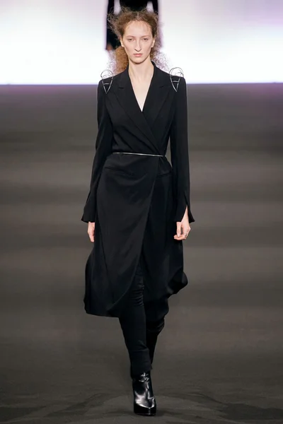 Look 1